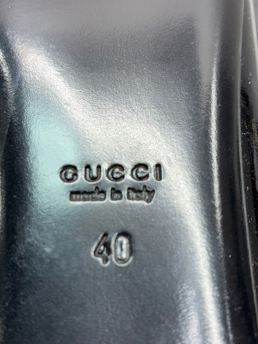 Gucci Black Leather Flats – Classic Designer